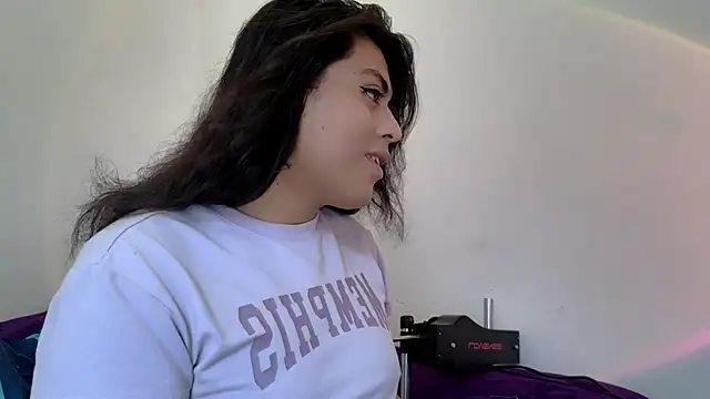 Snapshot of Ariana_Rodriguez_ chatting on March 15, 8:21 pm Ariana Rodriguez online show from March 15, 8:21 pm