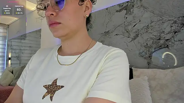 Snapshot of LIZ_HOLMES chatting on January 17, 12:10 pm LIZ HOLMES online show from January 17, 12:10 pm