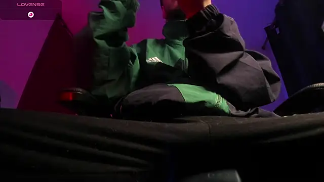 s sven03 online show from December 16, 10:59 pm