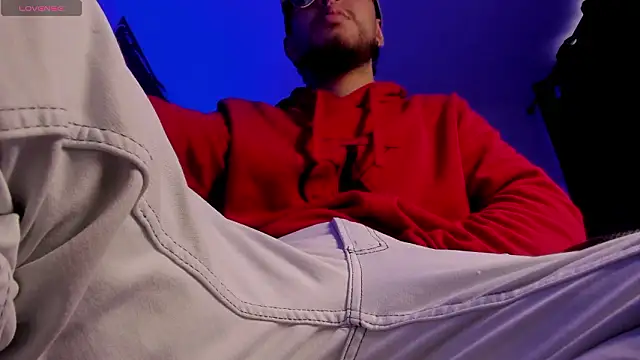 Snapshot of s_sven03 chatting on February 21, 10:33 pm s sven03 online show from February 21, 10:33 pm