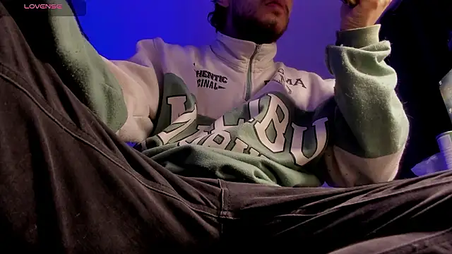 Snapshot of s_sven03 chatting on February 28, 7:20 am s sven03 online show from February 28, 7:20 am