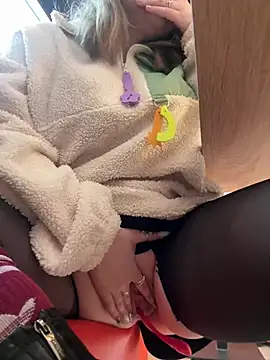 PumaShyXD online show from January 6, 11:40 am