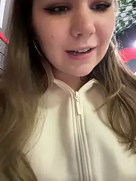 Snapshot of PumaShyXD chatting on February 5, 11:04 am PumaShyXD online show from February 5, 11:04 am