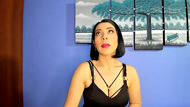 AdelleLennox cg online show from January 23, 11:15 am