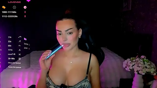 babyleilaa online show from February 17, 9:54 pm