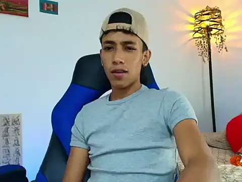 Ostin18hot online show from November 30, 1:53 am