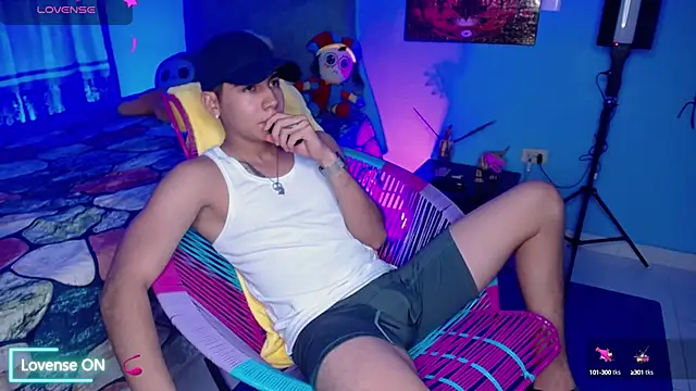 Snapshot of mexican_cum chatting on September 17, 3:08 am mexican cum online show from September 17, 3:08 am
