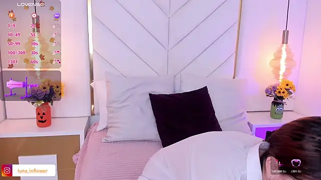 Flor delunaa online show from October 26, 12:44 pm