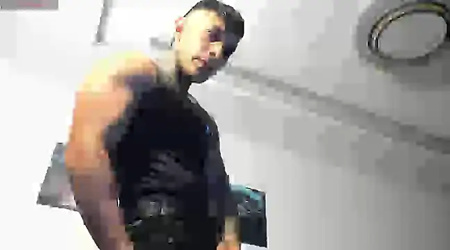 Snapshot of angeel_d035 chatting on December 24, 3:49 am angeel d035 online show from December 24, 3:49 am