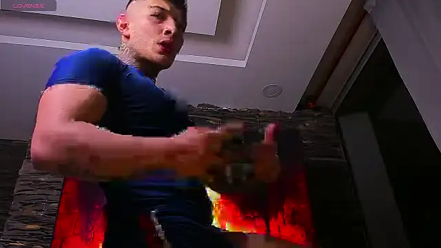 Snapshot of angeel_d035 chatting on October 10, 6:01 am angeel d035 online show from October 10, 6:01 am