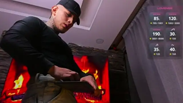 Snapshot of angeel_d035 chatting on October 17, 8:06 am angeel d035 online show from October 17, 8:06 am