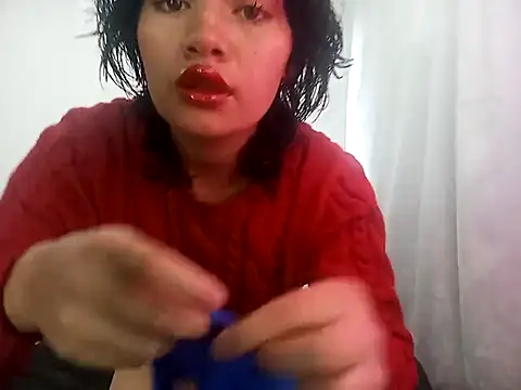 Snapshot of lyzamy_liz chatting on February 18, 9:09 pm lyzamy liz online show from February 18, 9:09 pm