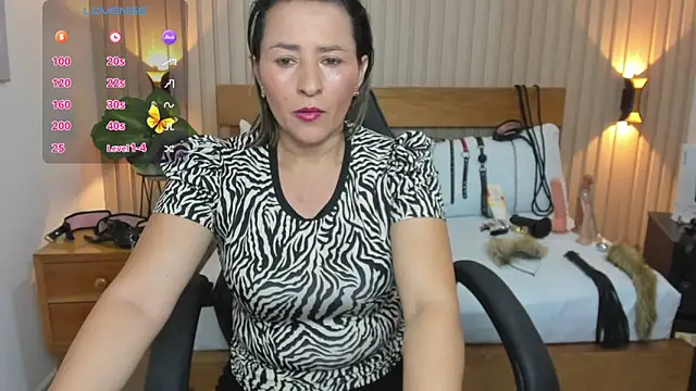 luciana ballesteros  online show from February 27, 12:34 pm