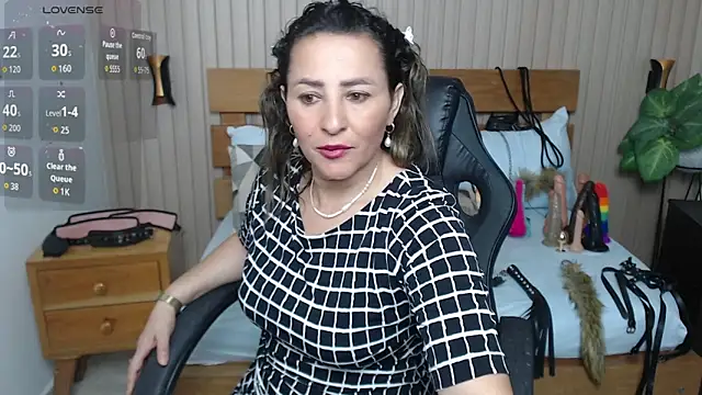 luciana ballesteros  online show from November 24, 1:22 pm