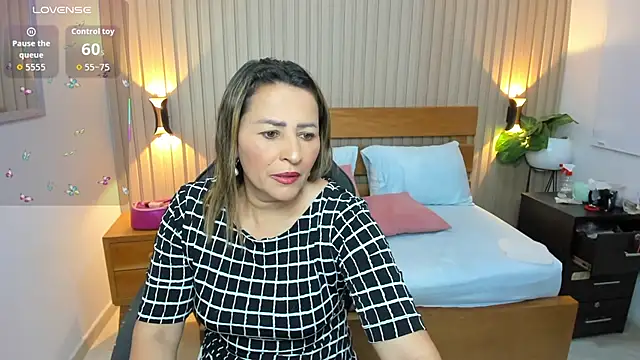 luciana ballesteros  online show from March 23, 11:58 am