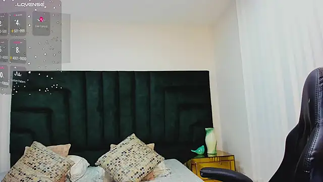 FaloonRoussel online show from October 12, 6:18 pm