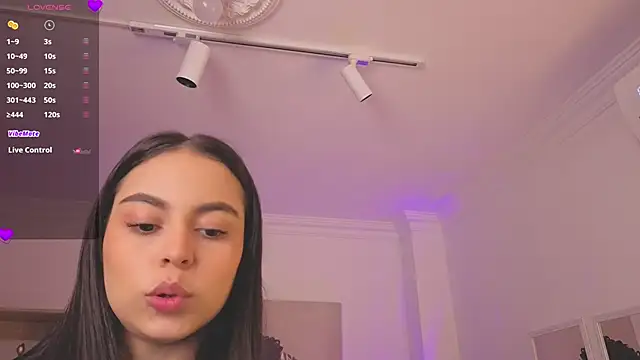 Snapshot of Aleejaa__ chatting on October 24, 11:28 am Aleejaa online show from October 24, 11:28 am