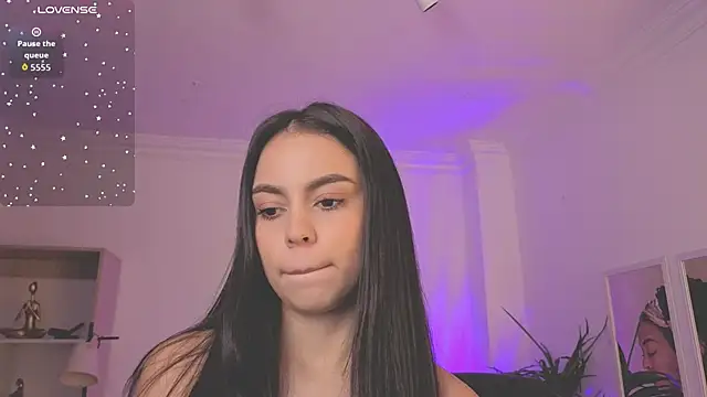 Snapshot of Aleejaa__ chatting on November 6, 11:33 am Aleejaa online show from November 6, 11:33 am