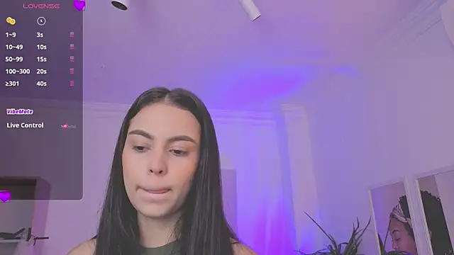 Snapshot of Aleejaa__ chatting on November 8, 11:21 am Aleejaa online show from November 8, 11:21 am