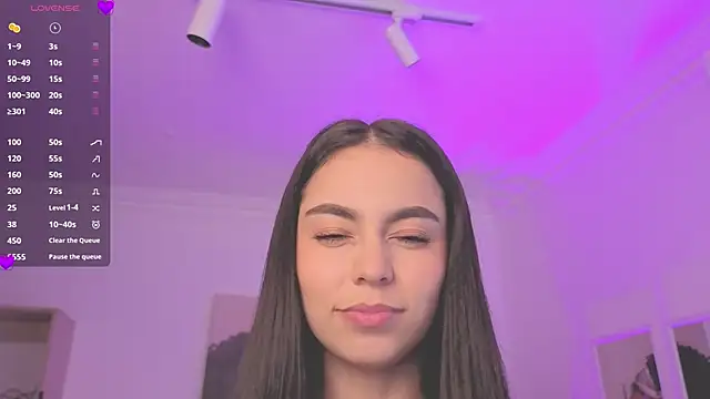 Snapshot of Aleejaa__ chatting on November 18, 11:47 am Aleejaa online show from November 18, 11:47 am