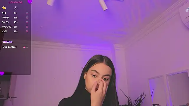 Aleejaa   online show from April 17, 11:46 am