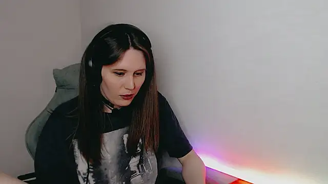 Snapshot of tracy_cooper chatting on January 6, 6:41 pm tracy cooper online show from January 6, 6:41 pm