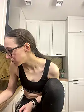 MartiniiSelenna online show from November 17, 6:52 am