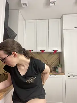 MartiniiSelenna online show from April 8, 5:51 am