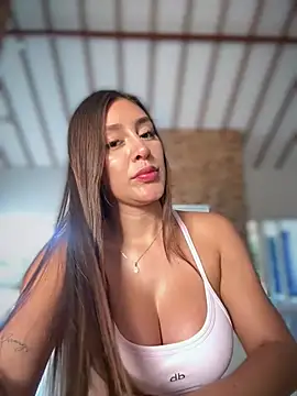 Snapshot of Rose-euphoria chatting on March 5, 3:41 pm Rose-euphoria online show from March 5, 3:41 pm