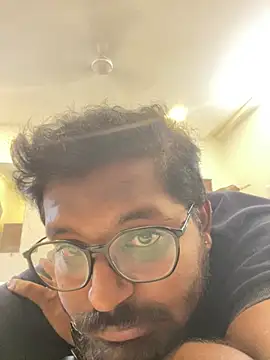 Snapshot of Yours_Teluguboii chatting on June 29, 9:59 am Yours Teluguboii online show from June 29, 9:59 am