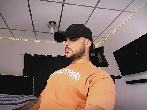 Snapshot of Sebas-hott chatting on February 5, 10:58 pm Sebas-hott online show from February 5, 10:58 pm