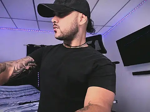 Snapshot of Sebas-hott chatting on February 23, 12:09 am Sebas-hott online show from February 23, 12:09 am