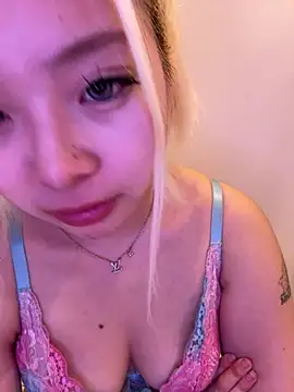 Rei1216xo online show from April 16, 3:13 pm