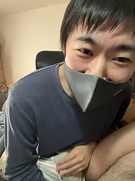 Snapshot of kentyken chatting on November 10, 12:53 am kentyken online show from November 10, 12:53 am