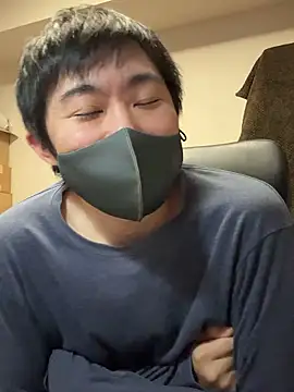 Snapshot of kentyken chatting on November 12, 11:32 am kentyken online show from November 12, 11:32 am