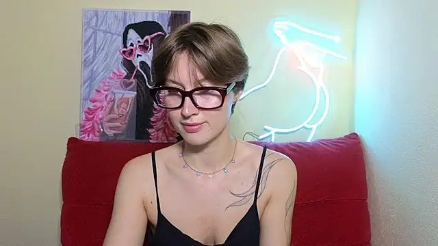 Snapshot of MalvinaBlum chatting on September 13, 5:18 am MalvinaBlum online show from September 13, 5:18 am