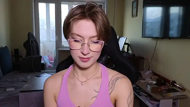 Snapshot of MalvinaBlum chatting on February 27, 10:48 am MalvinaBlum online show from February 27, 10:48 am