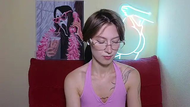 Snapshot of MalvinaBlum chatting on July 11, 5:43 am MalvinaBlum online show from July 11, 5:43 am