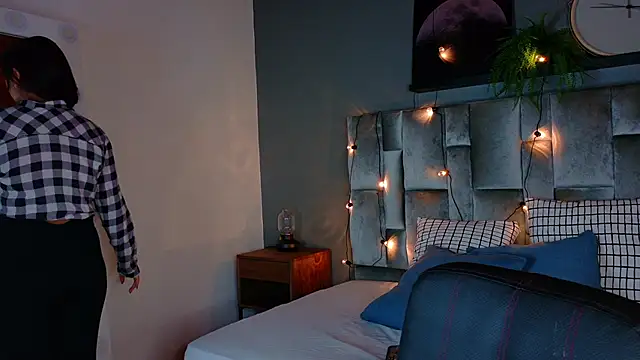 Snapshot of alaia-rogers chatting on October 7, 11:40 am alaia-rogers online show from October 7, 11:40 am