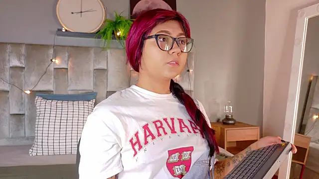 Snapshot of alaia-rogers chatting on October 10, 11:42 am alaia-rogers online show from October 10, 11:42 am