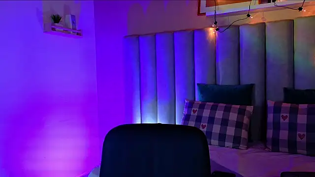 Snapshot of alaia-rogers chatting on October 21, 11:22 am alaia-rogers online show from October 21, 11:22 am