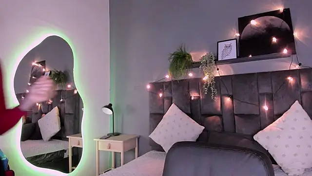 Snapshot of alaia-rogers chatting on November 3, 11:33 am alaia-rogers online show from November 3, 11:33 am