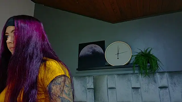 Snapshot of alaia-rogers chatting on November 10, 11:31 am alaia-rogers online show from November 10, 11:31 am