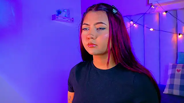 Snapshot of alaia-rogers chatting on November 13, 11:42 am alaia-rogers online show from November 13, 11:42 am