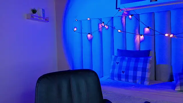 Snapshot of alaia-rogers chatting on November 17, 11:38 am alaia-rogers online show from November 17, 11:38 am