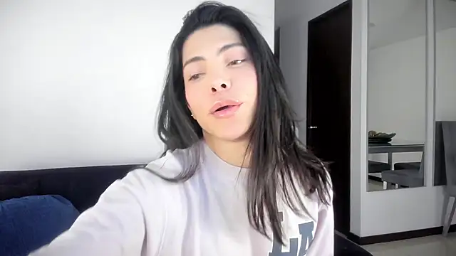 angelturned001 online show from January 15, 11:08 pm