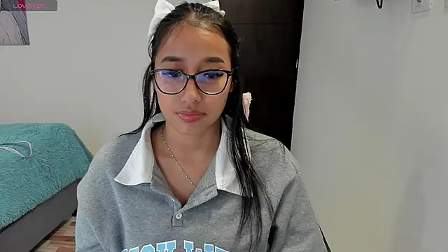 isa bellaa0 online show from February 18, 2:16 am