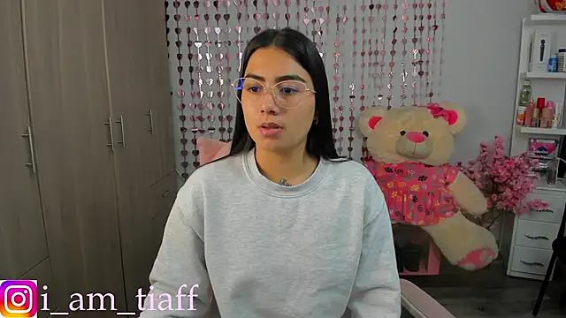 tifany tay2 online show from April 21, 12:11 pm