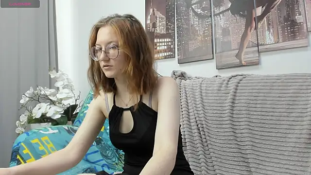 Snapshot of Fiery_mary chatting on April 26, 8:23 am Fiery mary online show from April 26, 8:23 am