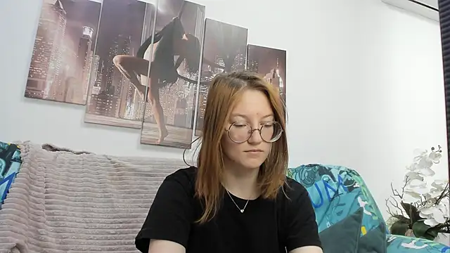 Snapshot of Fiery_mary chatting on May 8, 3:34 am Fiery mary online show from May 8, 3:34 am